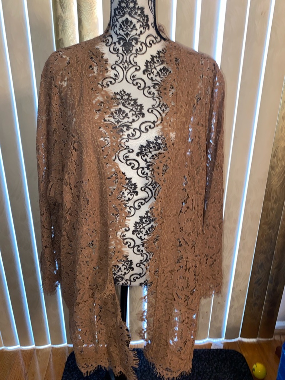 Isaac Mizrahi Beige Woman’s Lace Open Duster Jacket Plus Size 3x